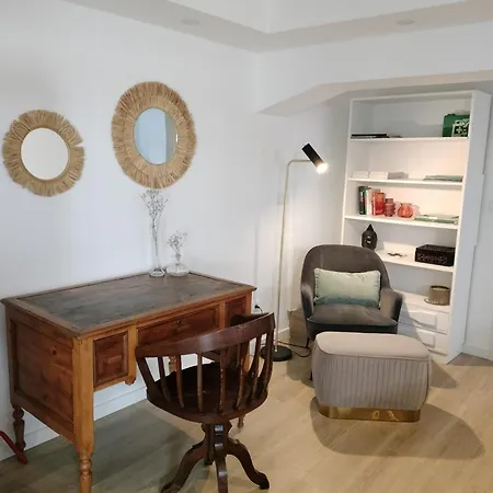 Merakihouse Πανσιόν Φουνκάλ